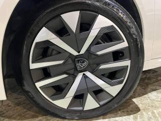 PEUGEOT 208 usata, con Sedile posteriore sdoppiato