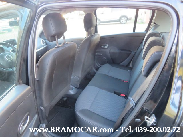 RENAULT Clio usata, con Bluetooth