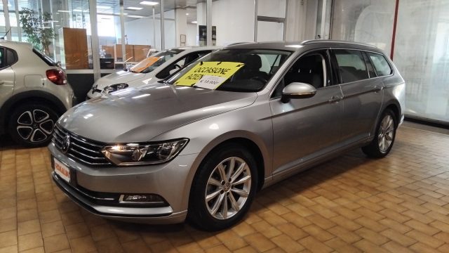 VOLKSWAGEN Passat Variant usata, con ABS