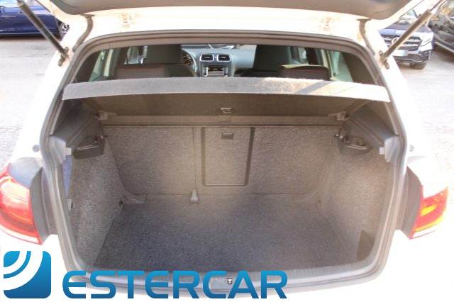 VOLKSWAGEN Golf usata, con Sistema di navigazione