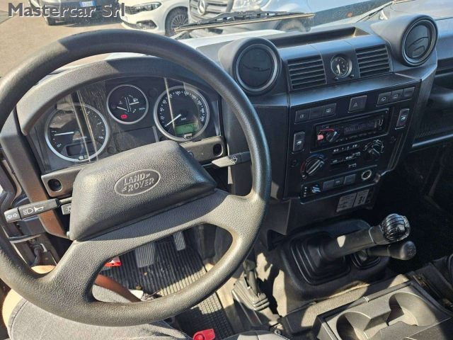 LAND ROVER Defender usata 12