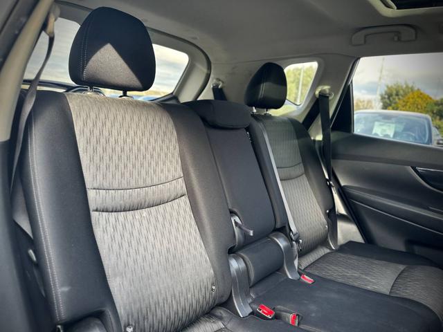 NISSAN X-Trail usata, con Climatizzatore automatico, 2 zone