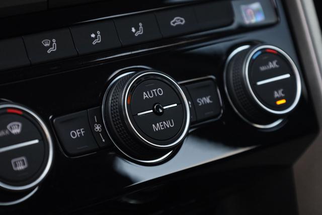 VOLKSWAGEN T-Roc usata, con Park Distance Control