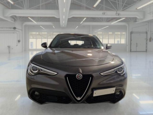 ALFA ROMEO Stelvio usata, con Alzacristalli elettrici