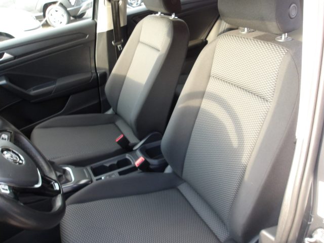 VOLKSWAGEN T-Roc usata, con Fendinebbia