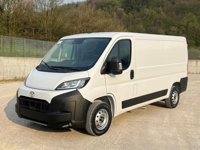 TOYOTA Proace Max usata, con ABS