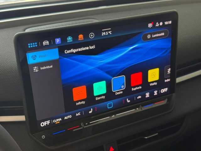 VOLKSWAGEN T-Roc usata, con Controllo elettronico della corsia