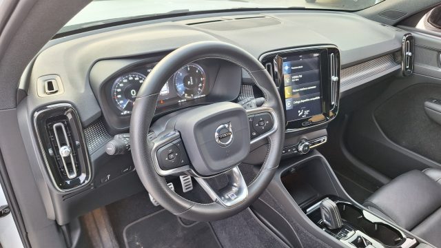 VOLVO XC40 usata, con Sistema di navigazione