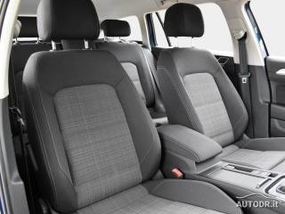 VOLKSWAGEN Passat Variant usata, con Autoradio