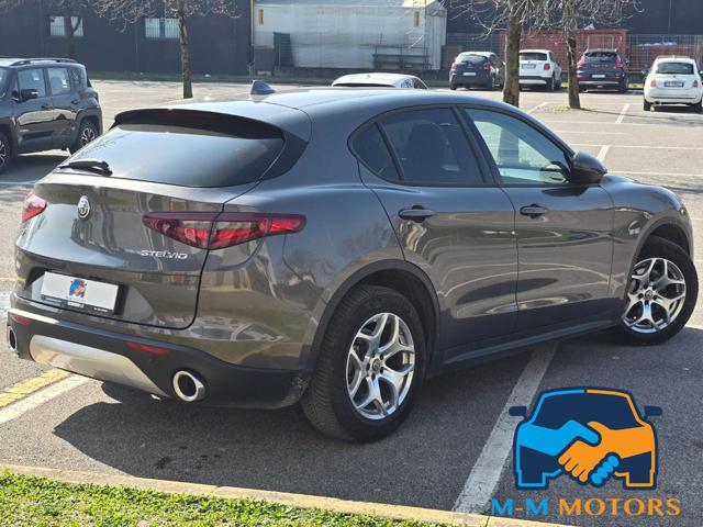 ALFA ROMEO Stelvio usata, con Alzacristalli elettrici