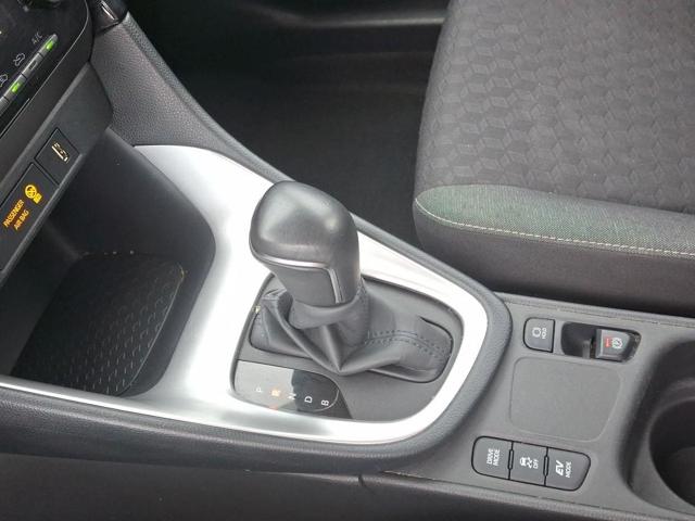TOYOTA Yaris usata, con Telecamera per parcheggio assistito