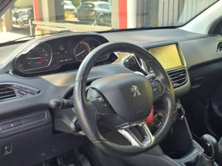 PEUGEOT 208 usata, con Volante multifunzione