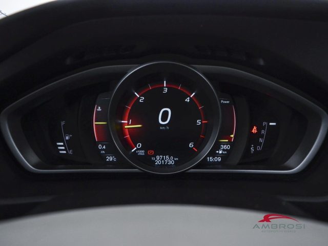 VOLVO V40 Cross Country usata 12