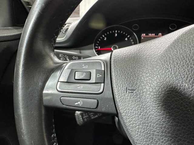 VOLKSWAGEN Passat usata 25