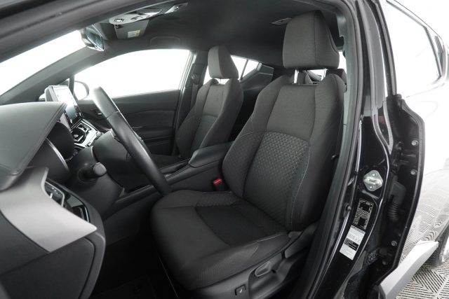 TOYOTA C-HR usata 9