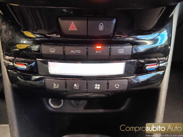 PEUGEOT 208 usata 17