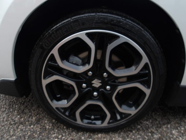 SUZUKI Swift usata, con Autoradio