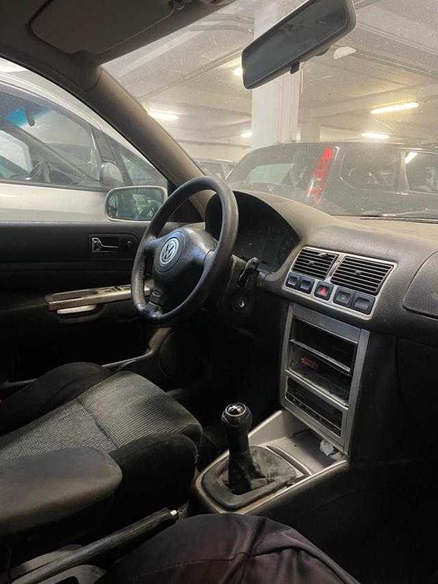 VOLKSWAGEN Golf usata, con Antifurto