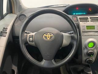 TOYOTA Yaris usata, con Chiusura centralizzata