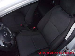 TOYOTA Yaris usata, con Bluetooth