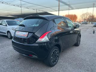 LANCIA Ypsilon usata, con Autoradio