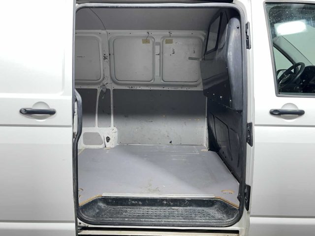 VOLKSWAGEN Transporter usata 28