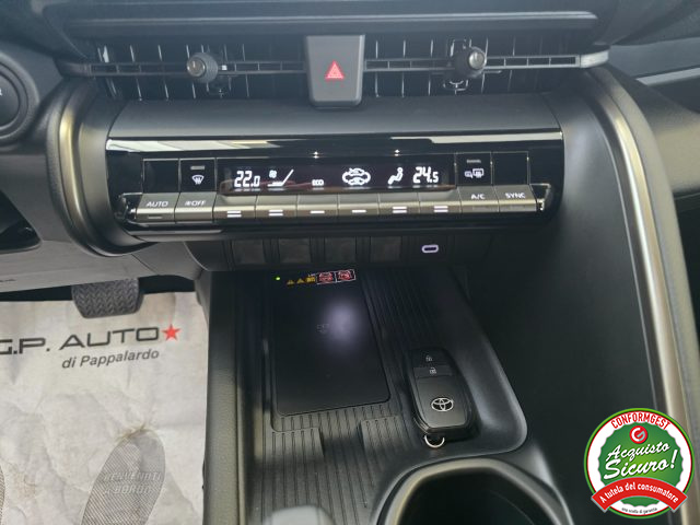 TOYOTA C-HR usata, con Sistema di navigazione