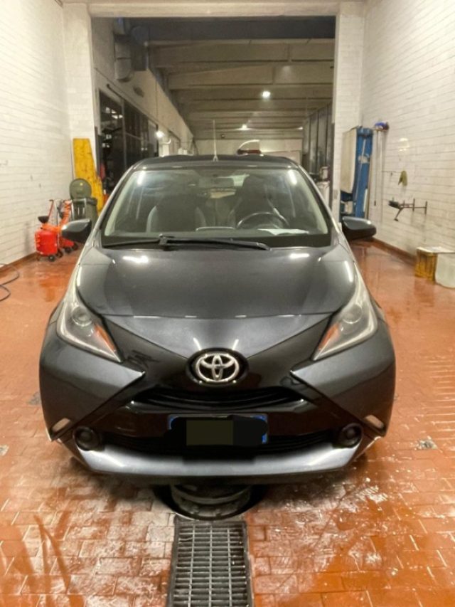 TOYOTA Aygo usata, con Touch screen