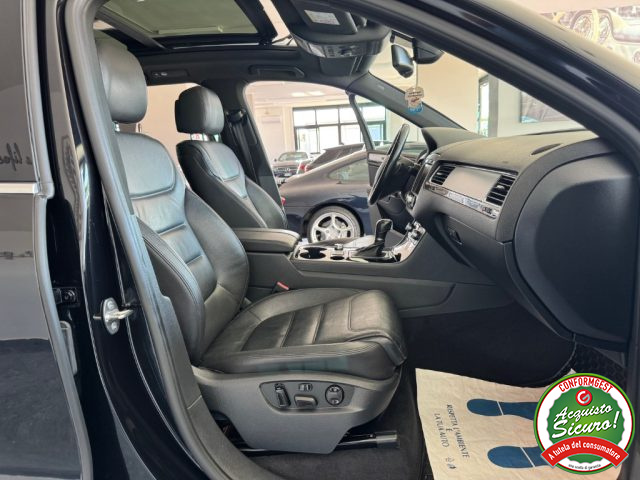VOLKSWAGEN Touareg usata, con Controllo trazione