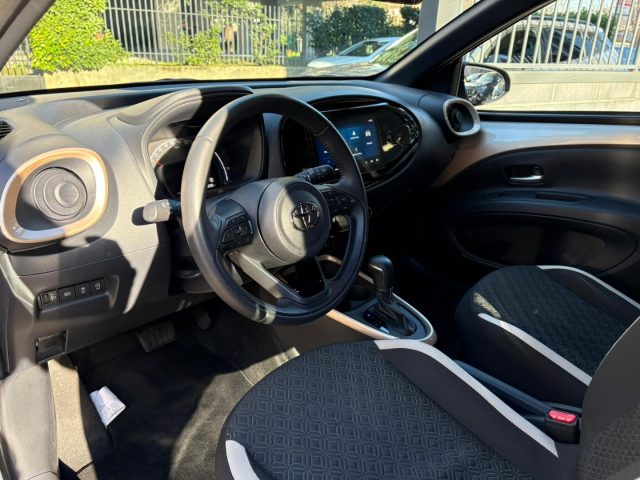 TOYOTA Aygo X usata, con Autoradio