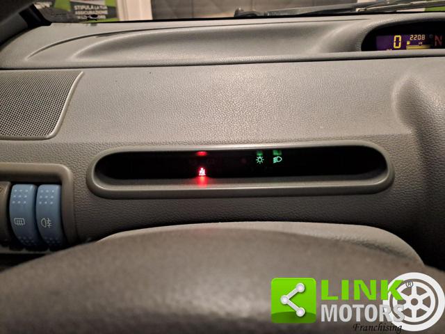 RENAULT Twingo usata 27