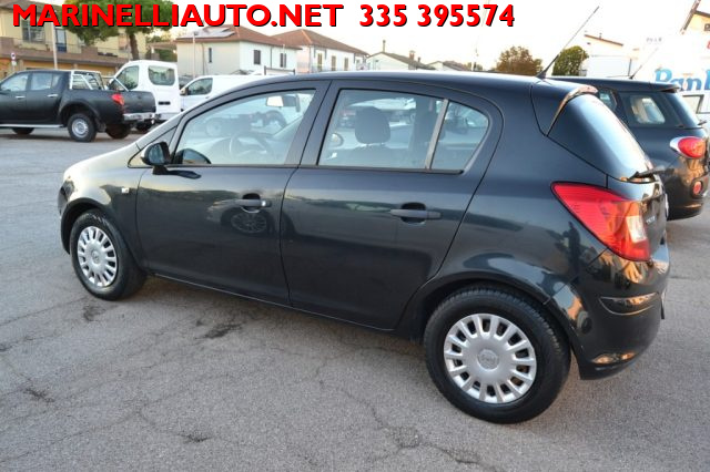 OPEL Corsa usata, con ESP