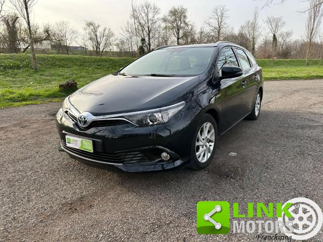 TOYOTA Auris usata, con ABS