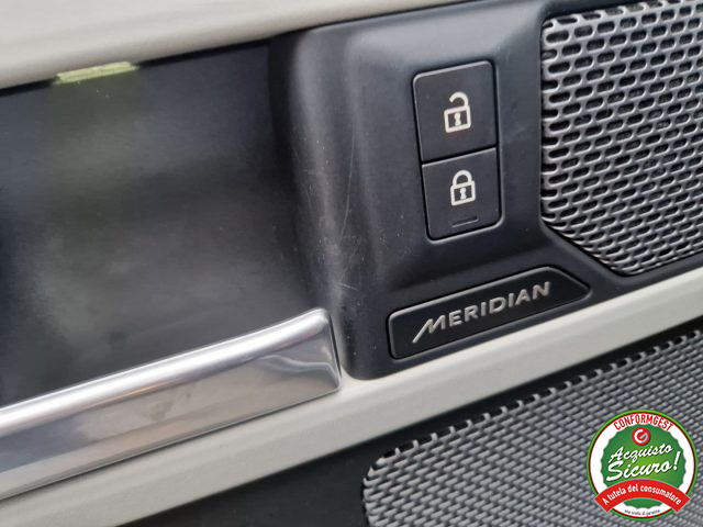 LAND ROVER Defender usata, con Cronologia tagliandi