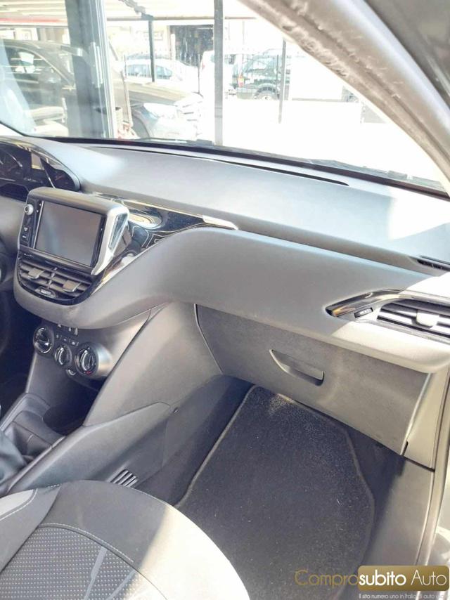 PEUGEOT 208 usata 12