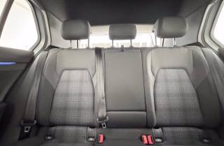 VOLKSWAGEN Golf usata, con USB