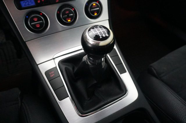 VOLKSWAGEN Passat usata, con Cruise Control