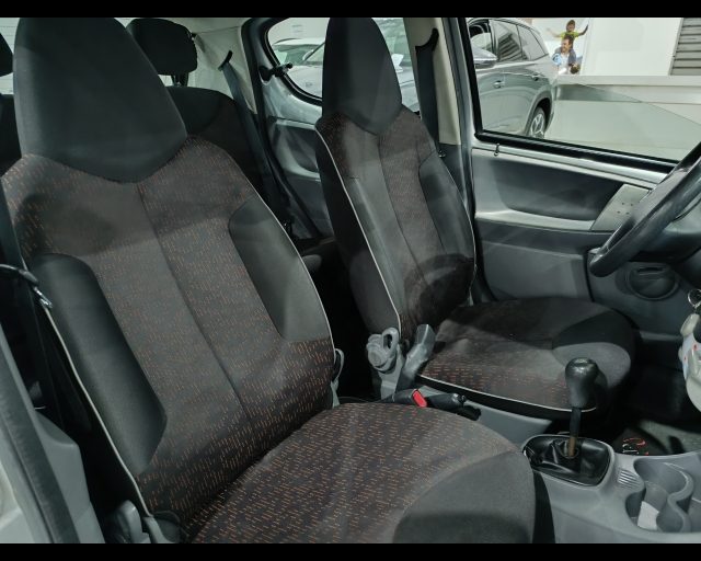 PEUGEOT 107 usata, con Climatizzatore