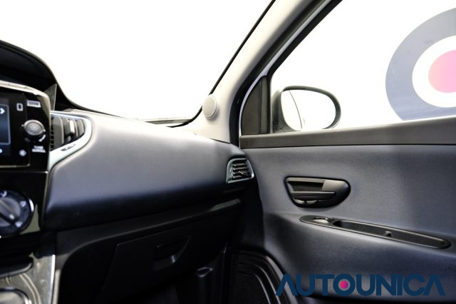 LANCIA Ypsilon usata 28