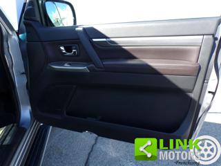 MITSUBISHI Pajero usata, con Regolazione elettrica sedili