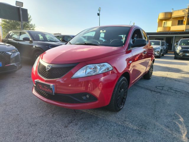 LANCIA Ypsilon usata, con Controllo trazione