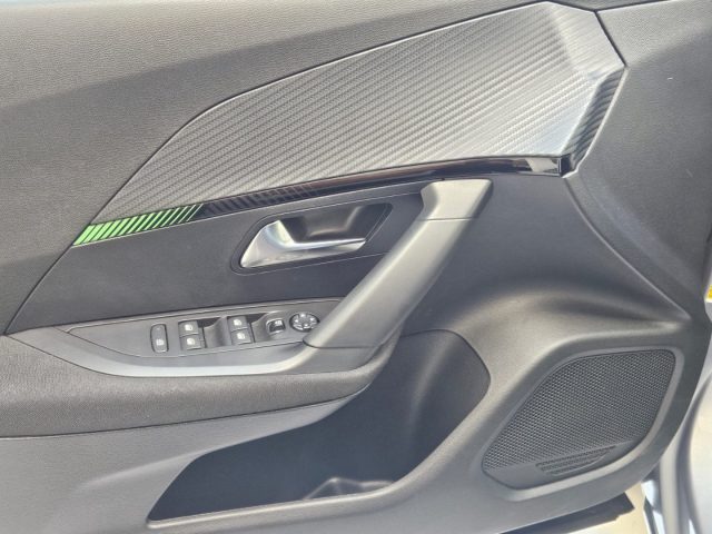 PEUGEOT 2008 usata, con Fari LED