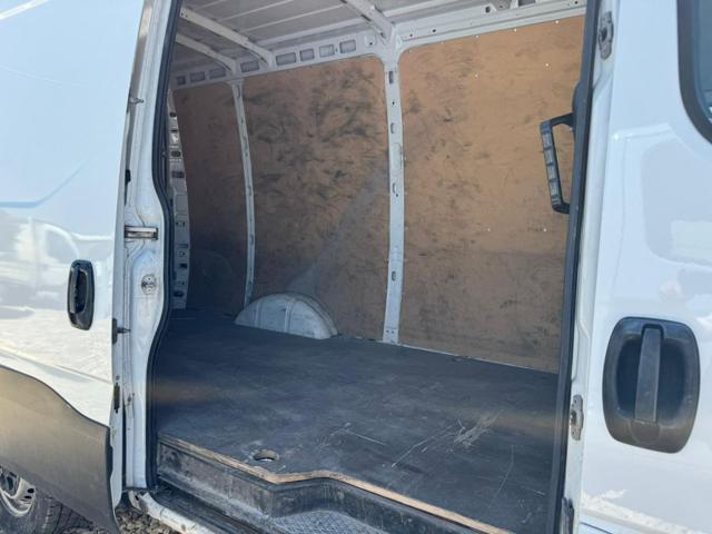 IVECO Daily usata 12