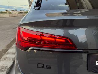 AUDI Q5 usata, con Sensori di parcheggio anteriori