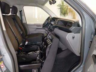 VOLKSWAGEN Caravelle usata, con MP3
