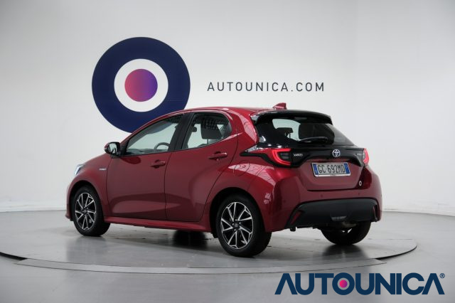 TOYOTA Yaris usata, con USB