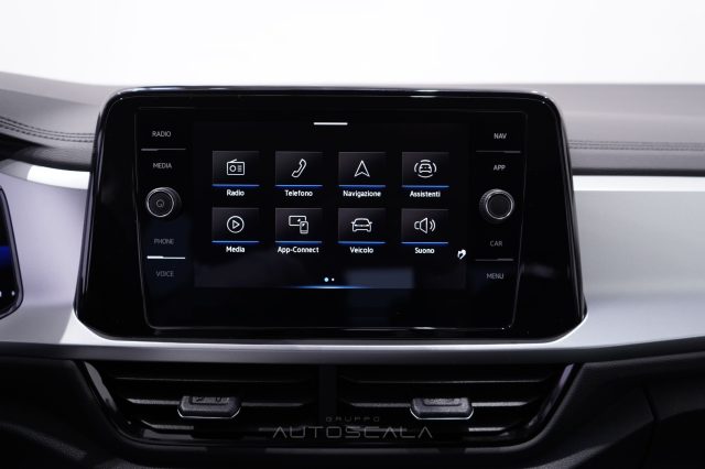 VOLKSWAGEN T-Roc usata, con Volante in pelle