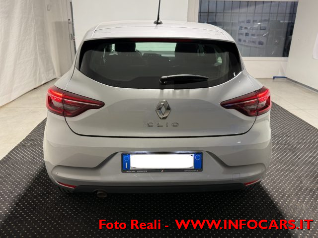 RENAULT Clio usata, con Autoradio digitale