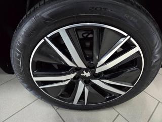 PEUGEOT 3008 usata, con Airbag