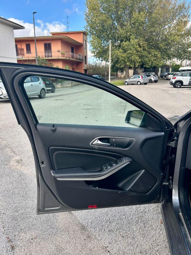 MERCEDES-BENZ A 180 usata 23